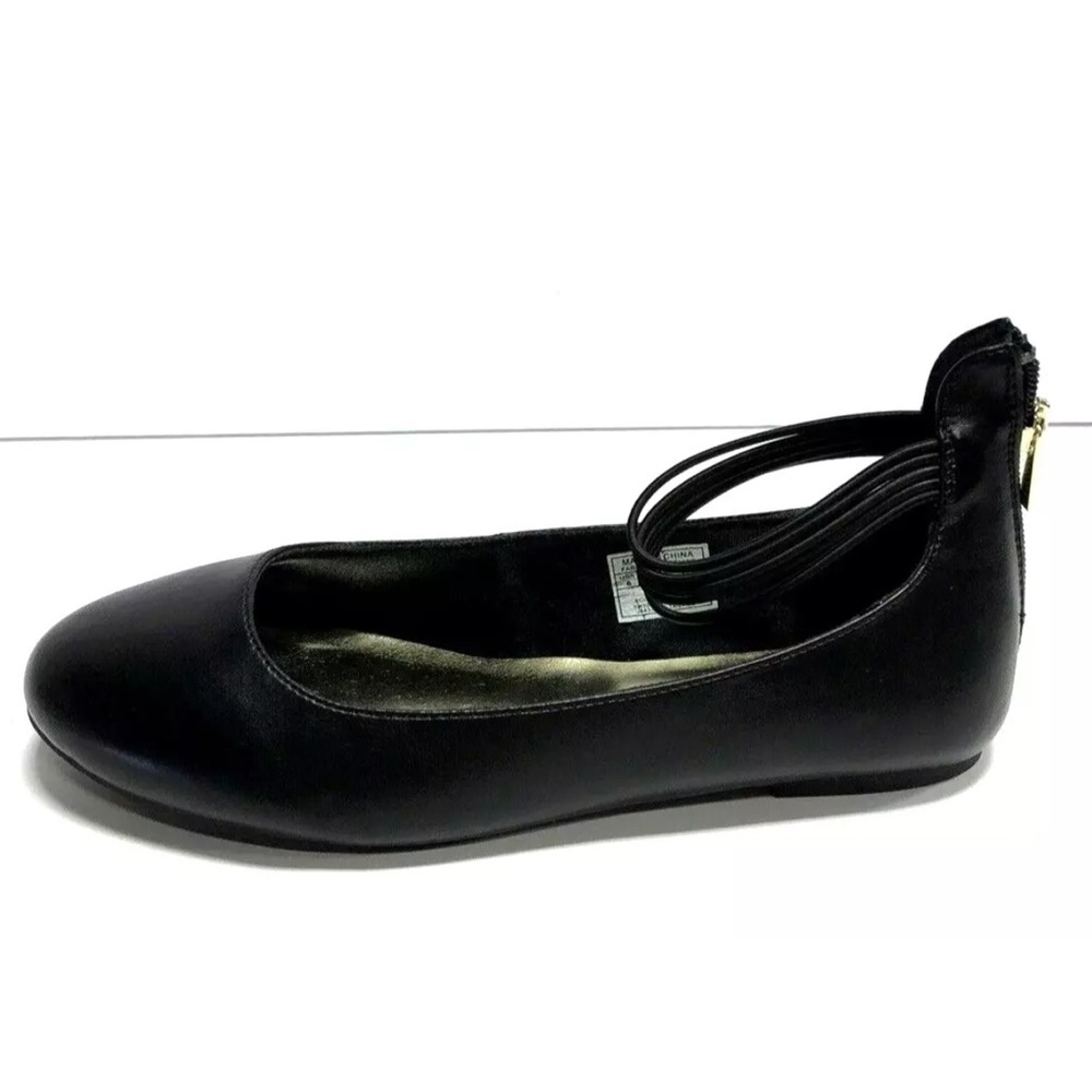 Nine West Big Kids’ Maggie, Black Zip Sandals, Girls’ Size 6 M.